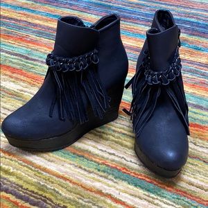 SBICCA vintage fringe boots with chain detail
